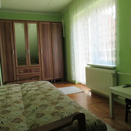 Vizkoezeli Nyaralo 6 Fo Reszere Velencen Vce-7 Holiday home